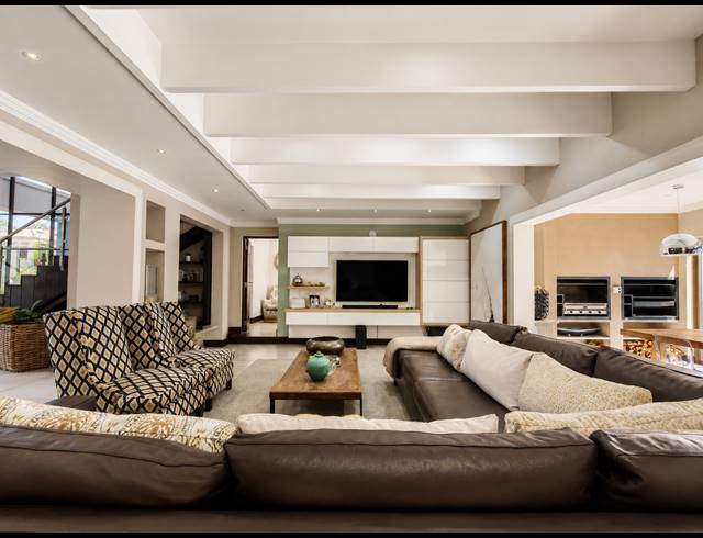 5 BEDROOM HOUSE FOR SALE IN THREE RIVERS EAST